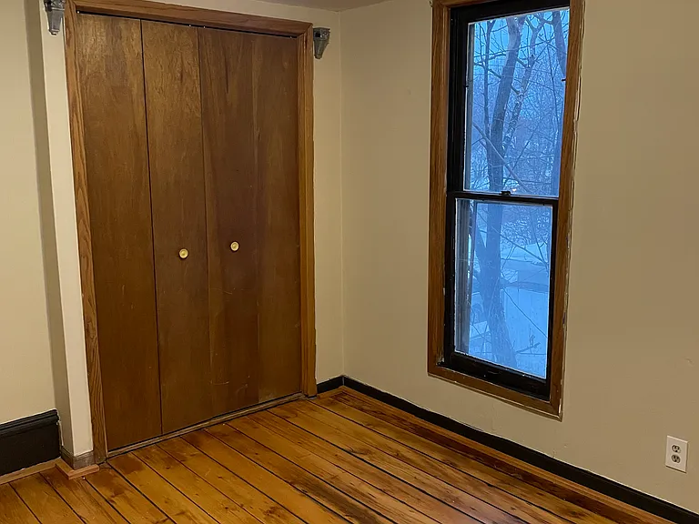 2806 Taylor St NE — Photo 6
