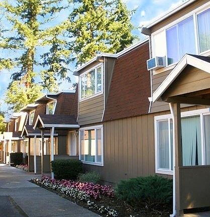 2nd image of 2639 Rossiter Ln