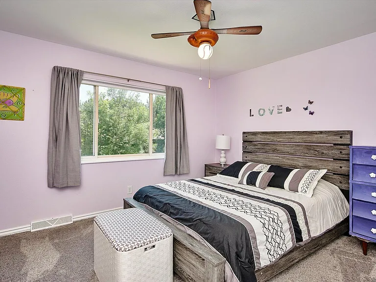 2242 S Poplar St — Photo 20