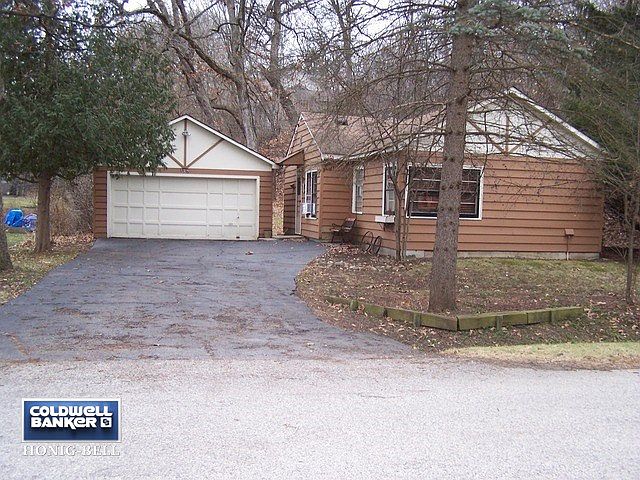 2nd image of 127 Woody Way