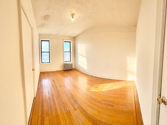 3rd image of 1314 Ocean Pkwy #4T