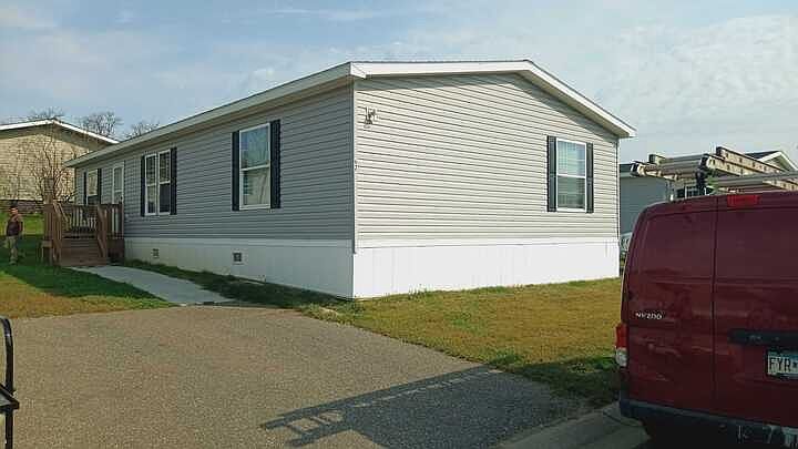 1st image of 1 Shannon Dr #155