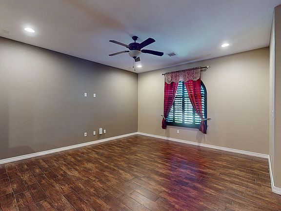 5th image of 14326 E Cave Ave