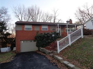 110 Warrencliff Dr, Monaca, PA 15061
