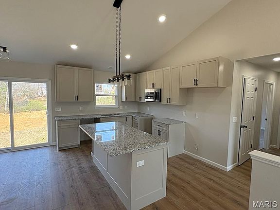 2nd image of 28881 Pendleton Plant Rd