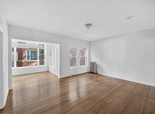 6567 N Lakewood Ave #1, Chicago, IL 60626