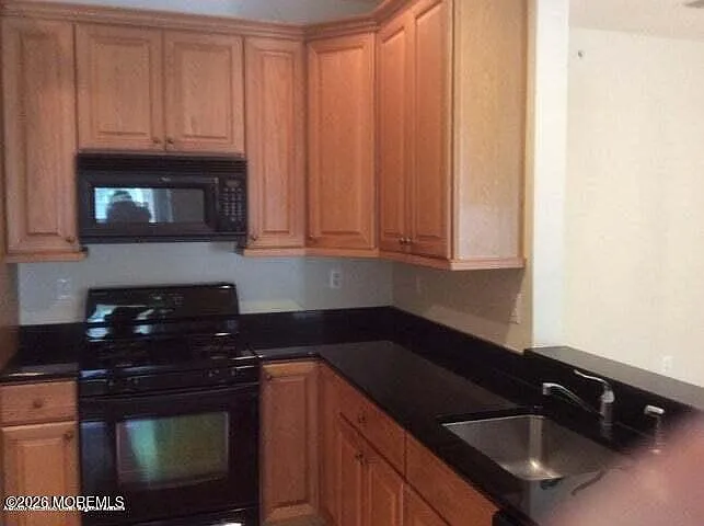 1 bed, 889 sqft, $1,850 — Photo 3