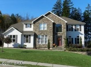 93 Rhedwood Ave, Sugarloaf, PA 18249