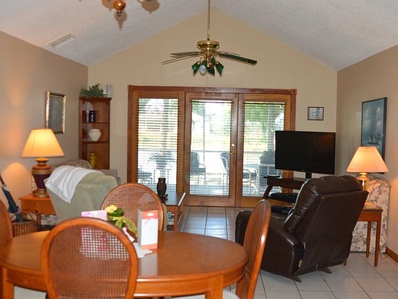 3rd image of 2430 SE 25th Dr