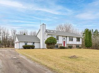 4173 Sleeping Dragon Rd, West Bend, WI 53095