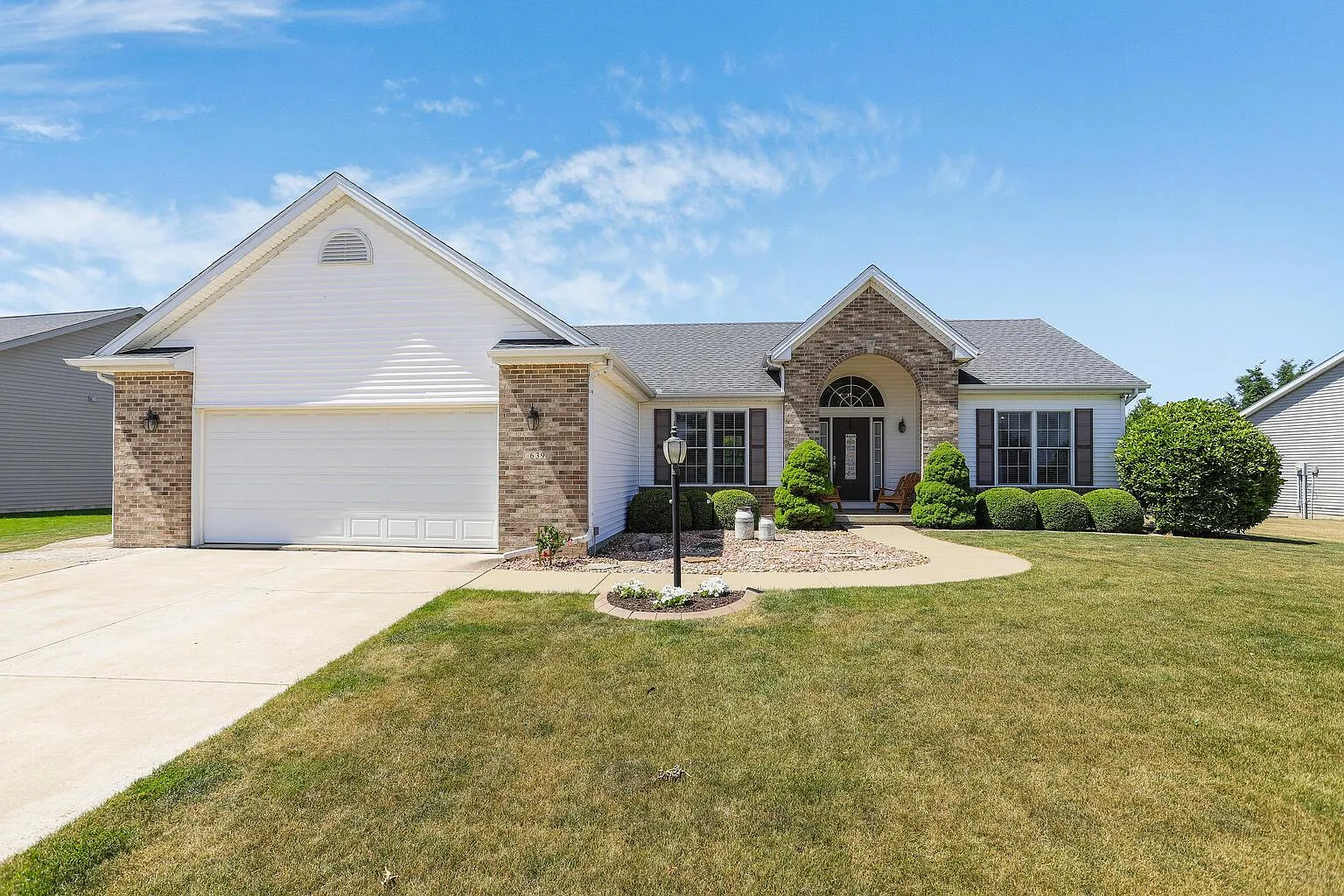 639 Sedgegrass Dr photo 1