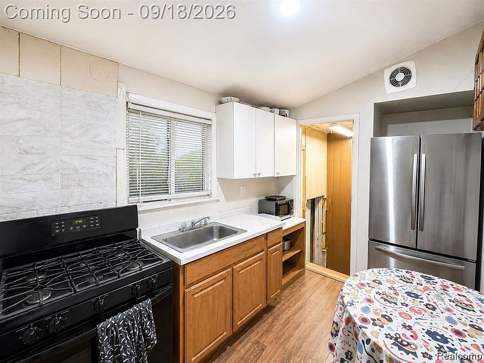 3875 Sobieski St, photo 14