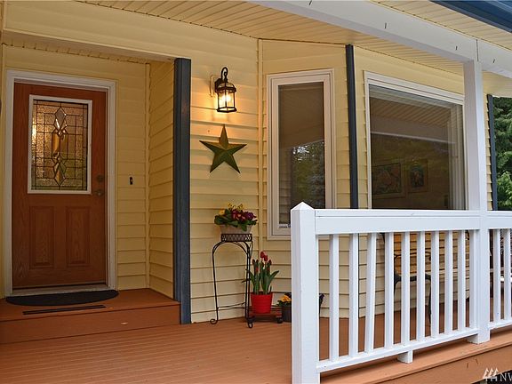 4th image of 7035 Bayview Dr SE
