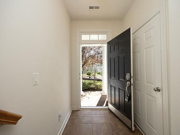 3rd image of 335 Bridgegate Dr