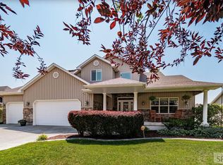 2094 Autumn Ln, Idaho Falls, ID 83404