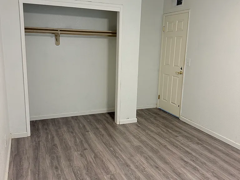 6307 N State St — Photo 14