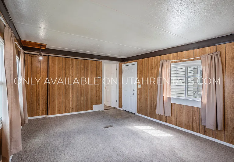 440 W Main St #5 — Photo 2