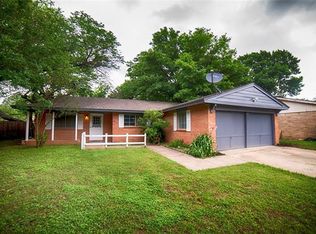 2601 Hollywood Dr, Arlington, TX 76013