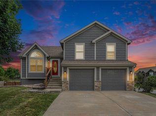 8202 NE 104th Ter, Kansas City, MO 64157