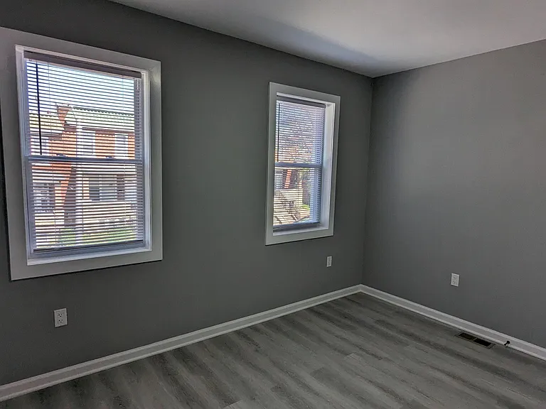 3327 Brighton St — Photo 21