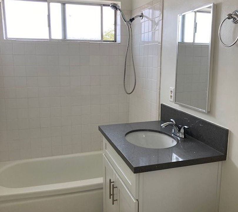 2nd image of 7742 Lankershim Blvd #2