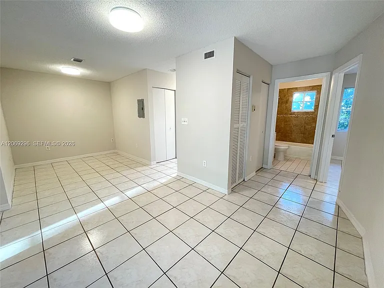 800 SW 10th Ave #830 — Photo 5
