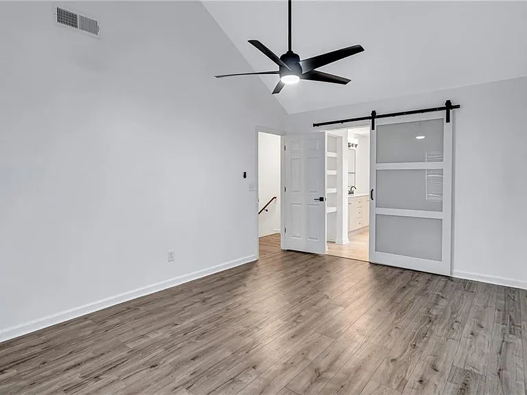6234 Culver Dr — Photo 15