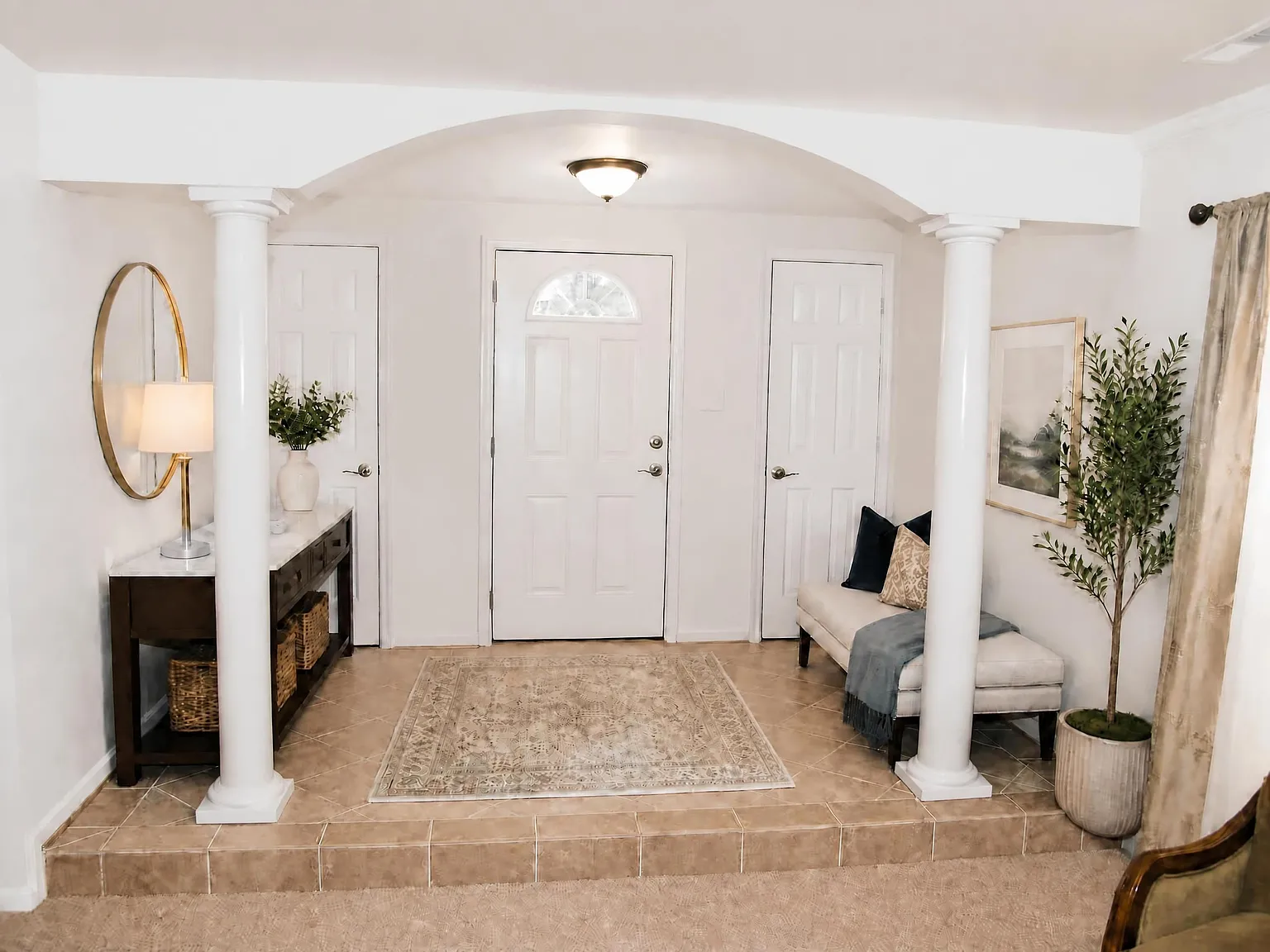 4 bed, 2.5 bath, 1979 sqft, $2,375 — Photo 2