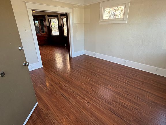 5th image of 108 Garretson Ave
