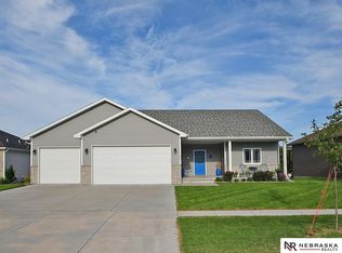 1601 NW 52nd St, Lincoln, NE 68528