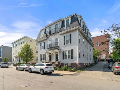 554 E 4th St APT 1B, South Boston, MA, 02127