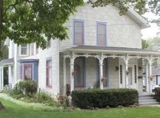 226 N James St, Waukesha, WI 53186