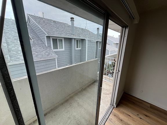 5th image of 25904 Viana Ave APT 20