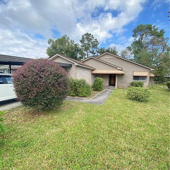 2303 Beaumont Dr — Photo 1