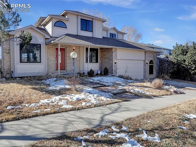 5650 Saddle Rock Rd — Photo 6