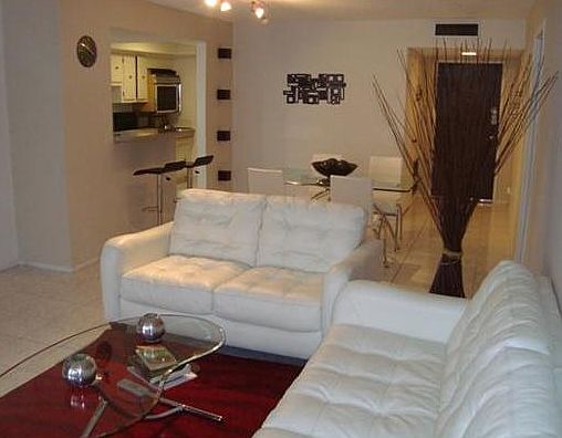 2nd image of 18061 Biscayne Blvd APT 902
