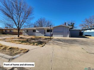 904 Avenida Manana St, Roswell, NM 88203