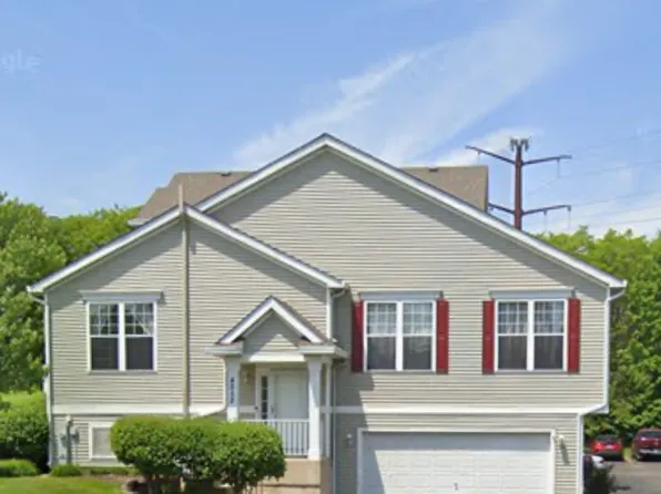 4052 Hennepin Dr, Joliet, IL 60431