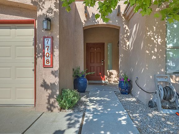 3rd image of 7708 Calle Meseta NE