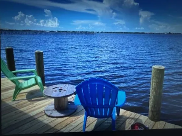 17 Riverview Ln, Bradenton, FL 34208