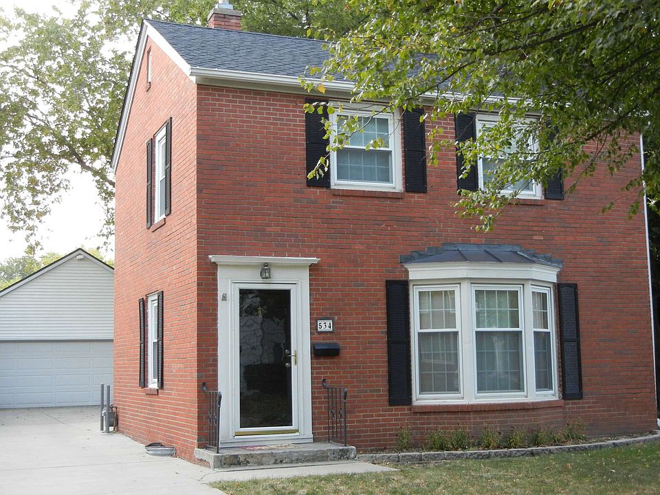 2nd image of 534 SW Kenworthy Dr