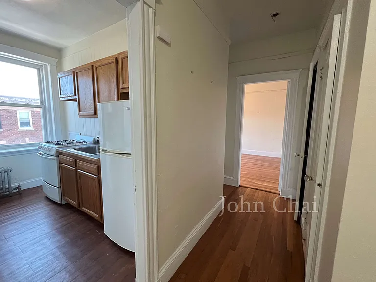 70 Chiswick Rd #11 — Photo 18