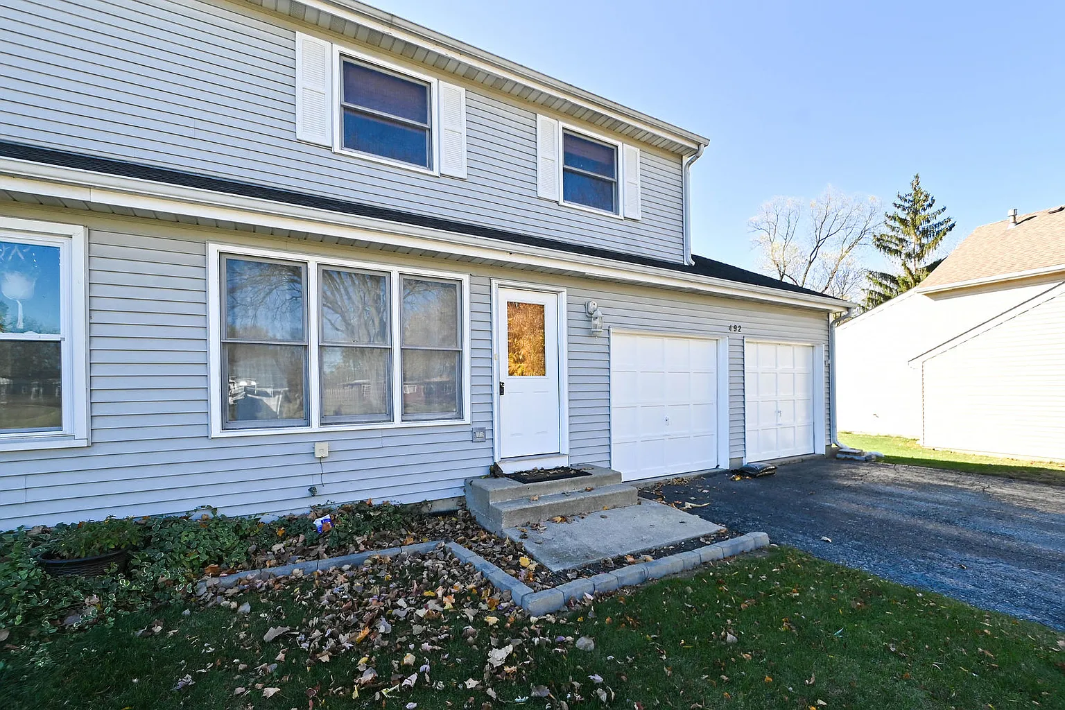 492 Donin Dr photo 1