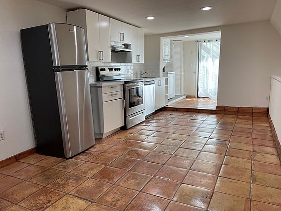 2nd image of 621C Natoma St #C