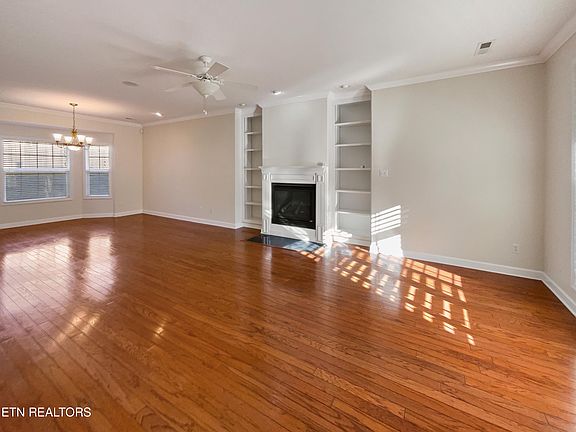 3rd image of 505 Rockwell Farm Ln