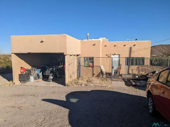907 Lucky St, Truth Or Consequences, NM 87901