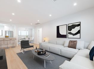 418 N Palm Dr, Beverly Hills, CA 90210