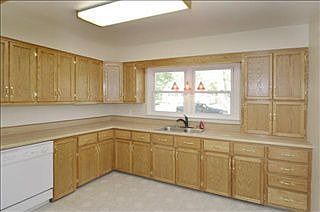 5th image of 120 Clover Ln