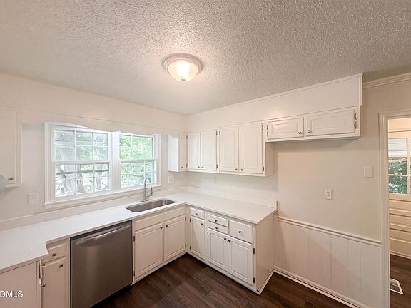 4th image of 6641 Lynndale Dr