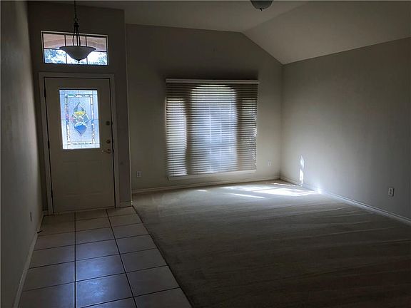 4th image of 5930 Regency Dr